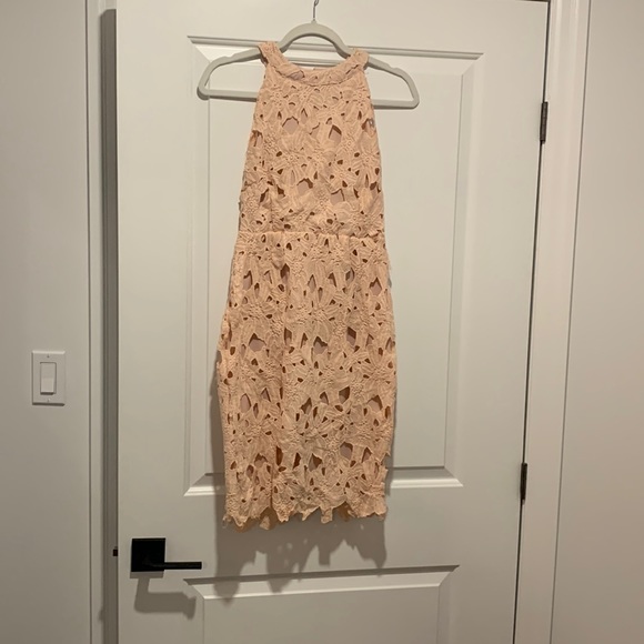 Light pink lace halter dress. Size 8 - Picture 1 of 5